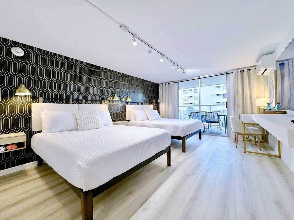 @ Marbella Lane- Trendy Waikiki Oasis Near Beach