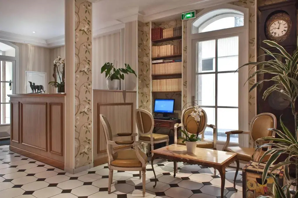 Hotel Romance Malesherbes by Patrick Hayat