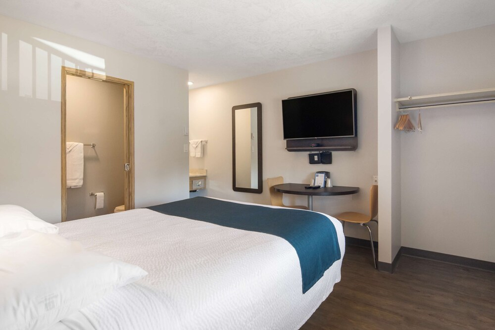 Motel 6-Saanichton, BC - Victoria Airport