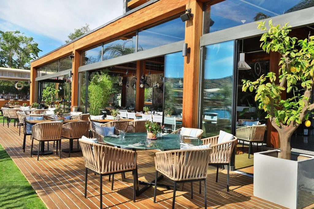 Mare Deluxe Residences & Villas