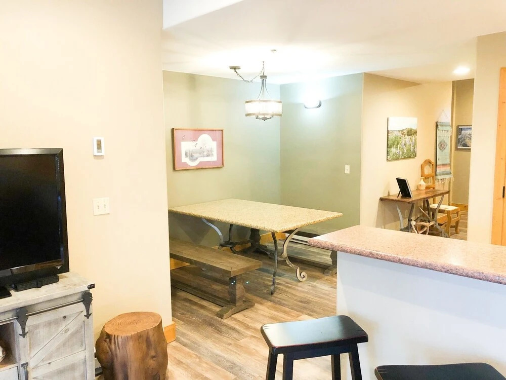Bear Creek Lodge 301ab 2 Bedroom Condo by Alpine Lodging Telluride