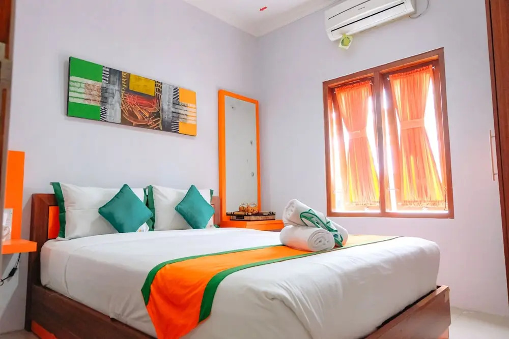 Homestay Syariah Ambarukmo Plaza by Simply Homy