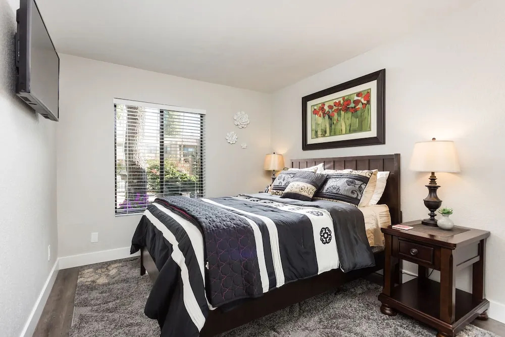 Via De Royal 2 BR by Casago