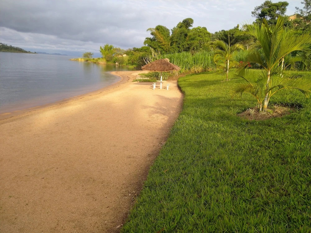 Palega Beach Inn