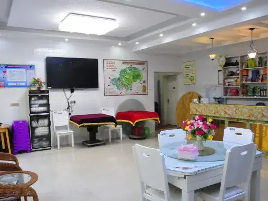 Coloroom Inn (Shennongjia Muyu Bus Passenger Station)