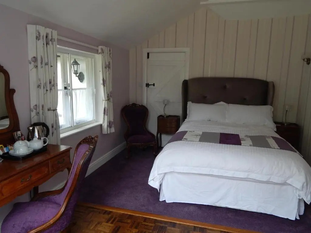 Frogs Hall B&B