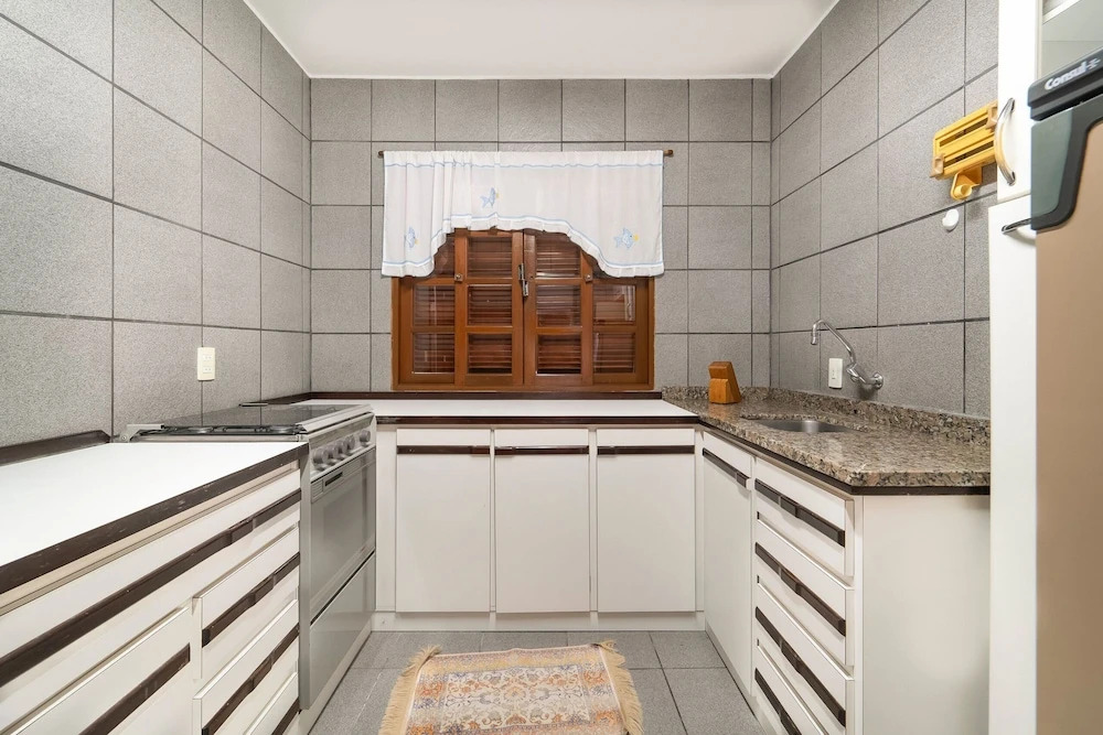 914 - Casa 3 dormitórios para 8 pessoas