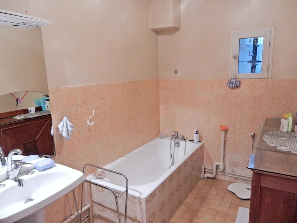 Cosy House With Private Pool Near Valence