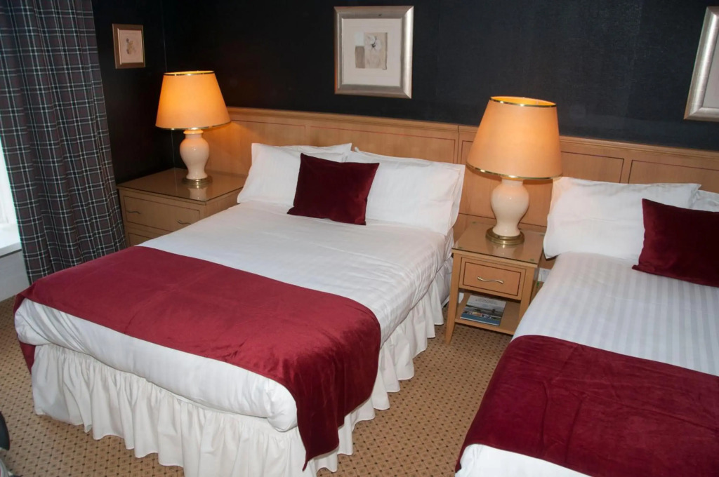 Caledonian Hotel