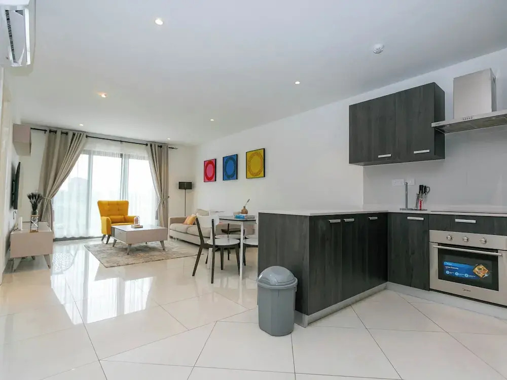 Snug three-bedroom Unit