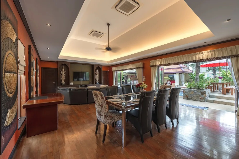 Private 6BR Tropical Estate near Nai Harn Beach
