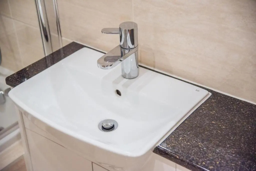 Superb 3-Bed 2-Bath with Wifi: Trendy Fitzrovia W1