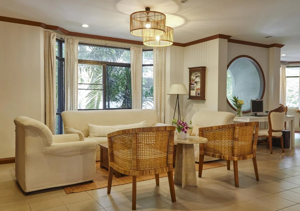 NT Place Sukhumvit Suites