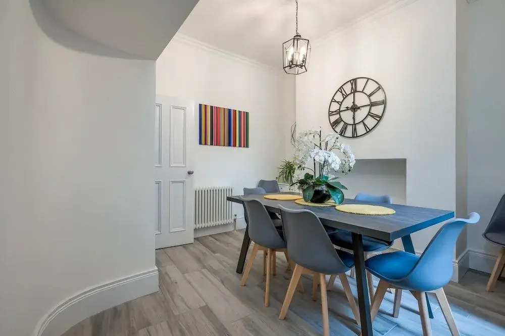 Central Belfast Apartments: Georgian House