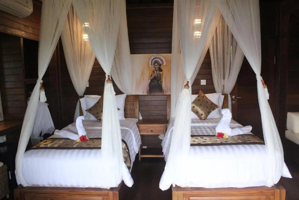 The Cubang Huts Lembongan