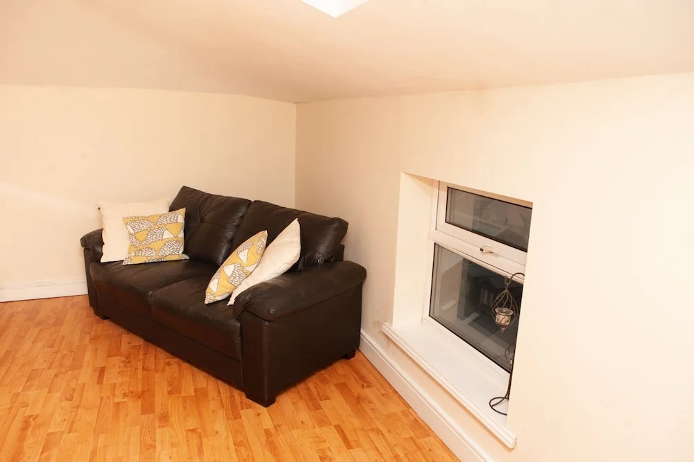 Cosy 1 Bedroom Near City Centre