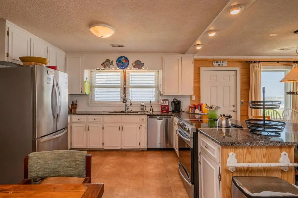 Beach Barracks by Oak Island Accommodations