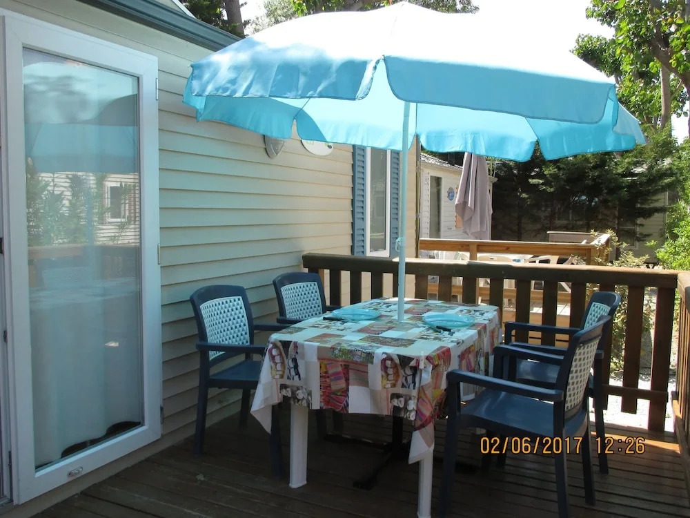Bungalow With 2 Bedrooms in Grimaud, With Pool Access - 200 m From the