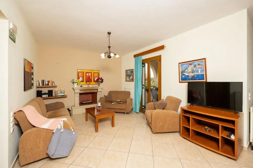 Villa Vaso in Roussospiti