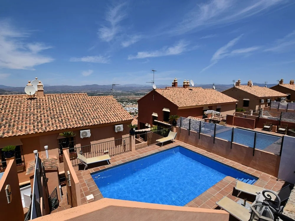 Cozy Holiday Home in Alhaurín de la Torre With Private Pool