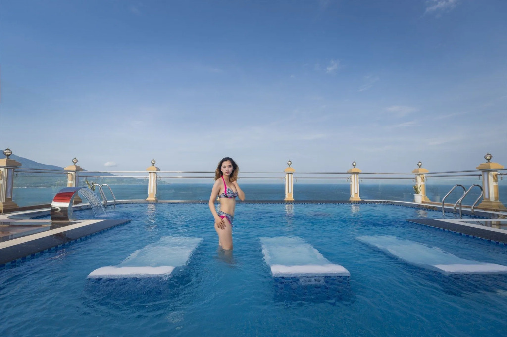 7 Seven Sea Hotel
