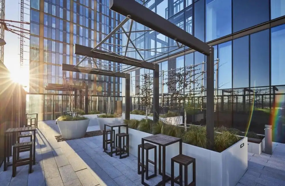 Luxury Spa Apartment in Manchester - Rooftop Swim