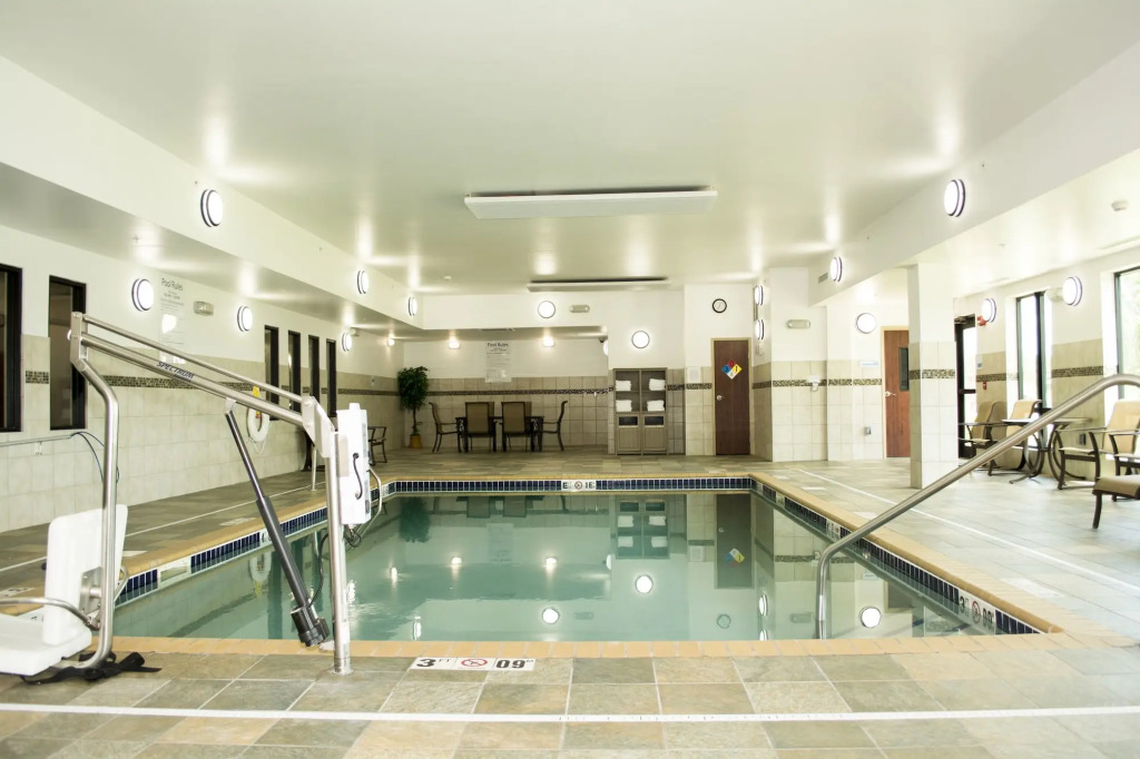 Holiday Inn Express & Suites - Mason City by IHG