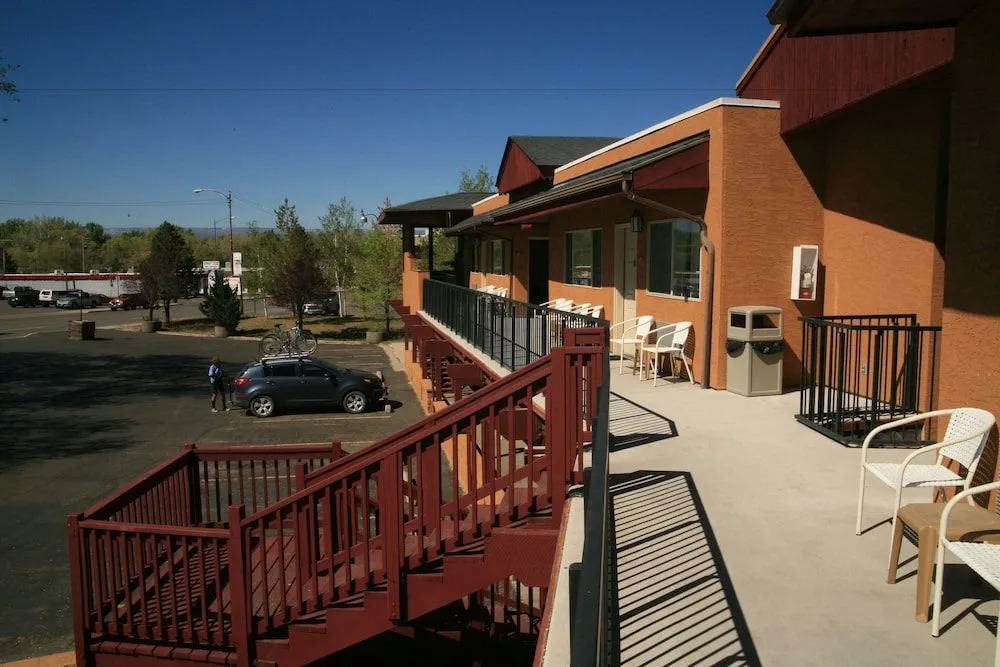 Econo Lodge Inn & Suites Montrose - Black Canyon Area