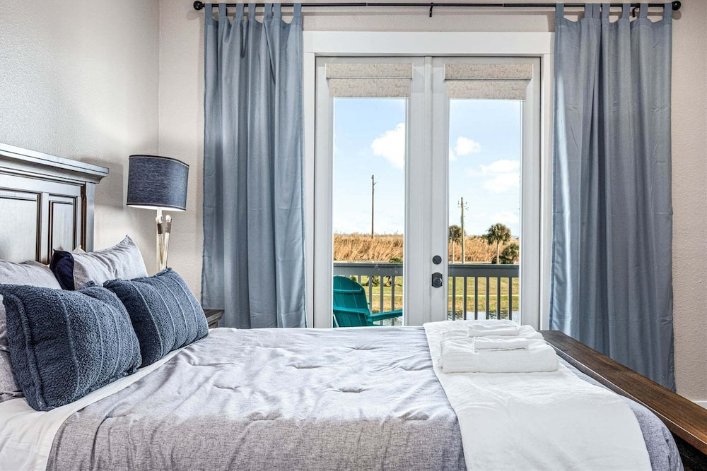 Blu Pearl 5 Bedroom Home
