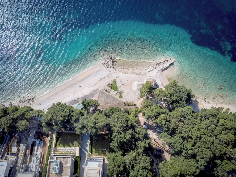 Beachfront Villa near Zlatni rat