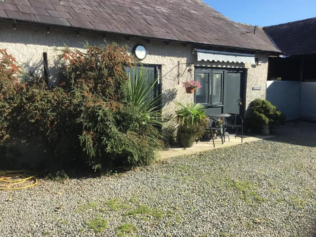 Tyddyn Perthi Farm