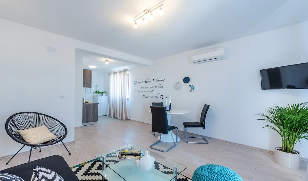 Apartments Villa Made 4U