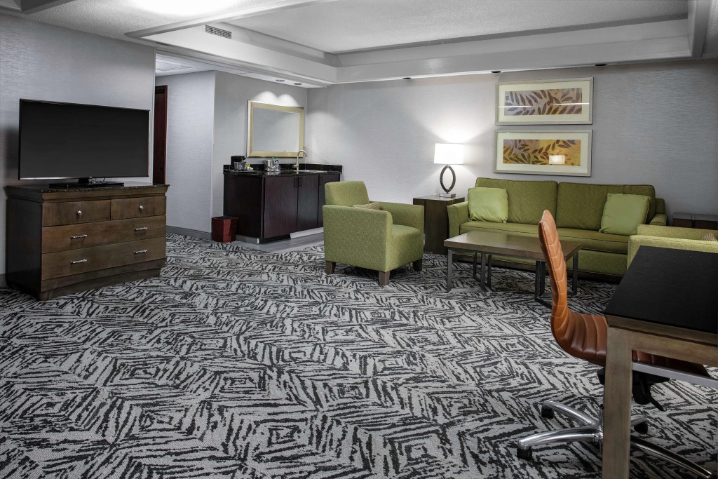DoubleTree by Hilton Hotel & Executive Meeting Center Omaha-Downtown
