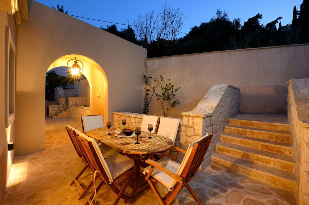 Beachfront Achillion Bay Villa in Corfu