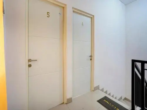 Airport Village Juanda by OYO Rooms