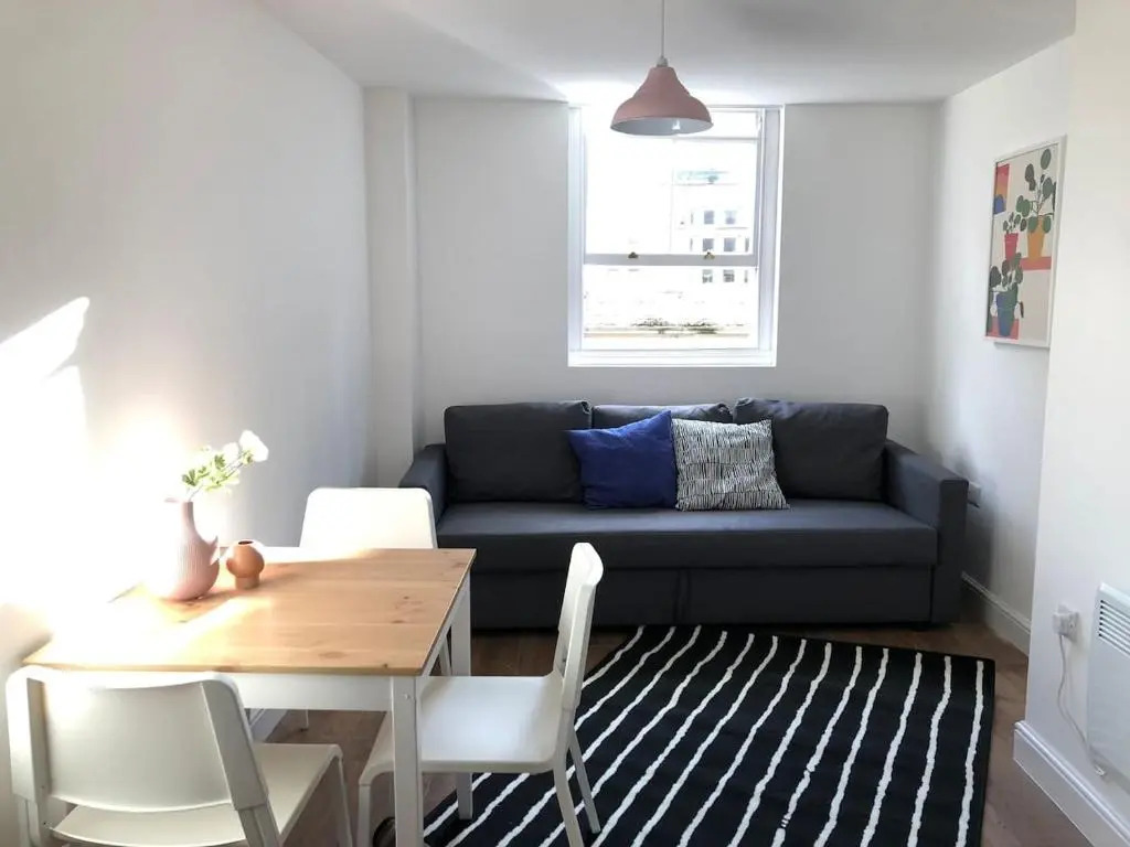 Granby Apartments F-2