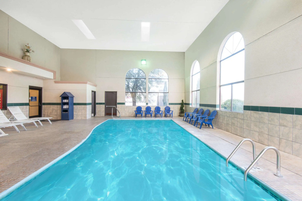 Days Inn by Wyndham Carlsbad