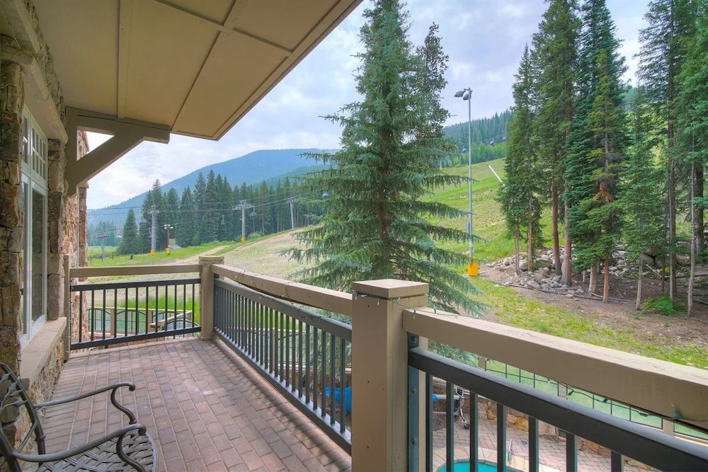 Premier 1 Bedroom Ski in, Ski out Lone Eagle Condo With the Best Access to Skiing in Keystone