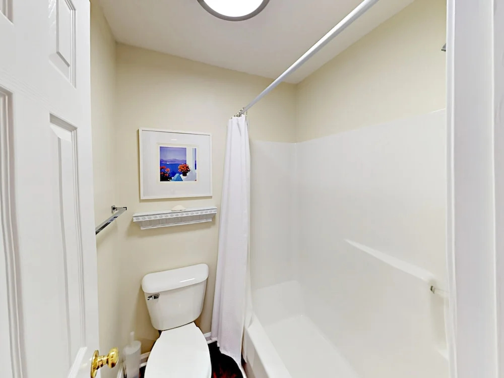 Shorehaven Condo #g-3 2 Bedrooms 2 Bathrooms Condo