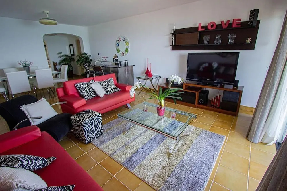 Apartamento com vista para o mar a uma quadra da praia