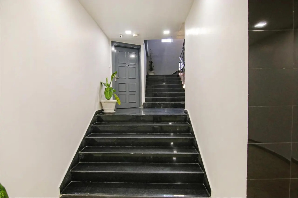 FabHotel Chawla House