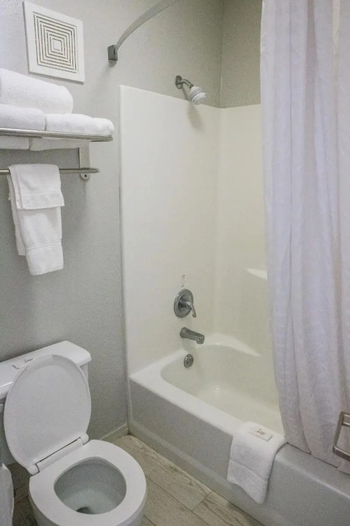 Mockingbird Inn & Suites