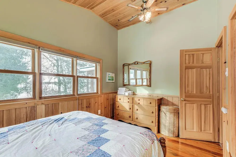 Waterfront North Hero Home w/ Screened Porch