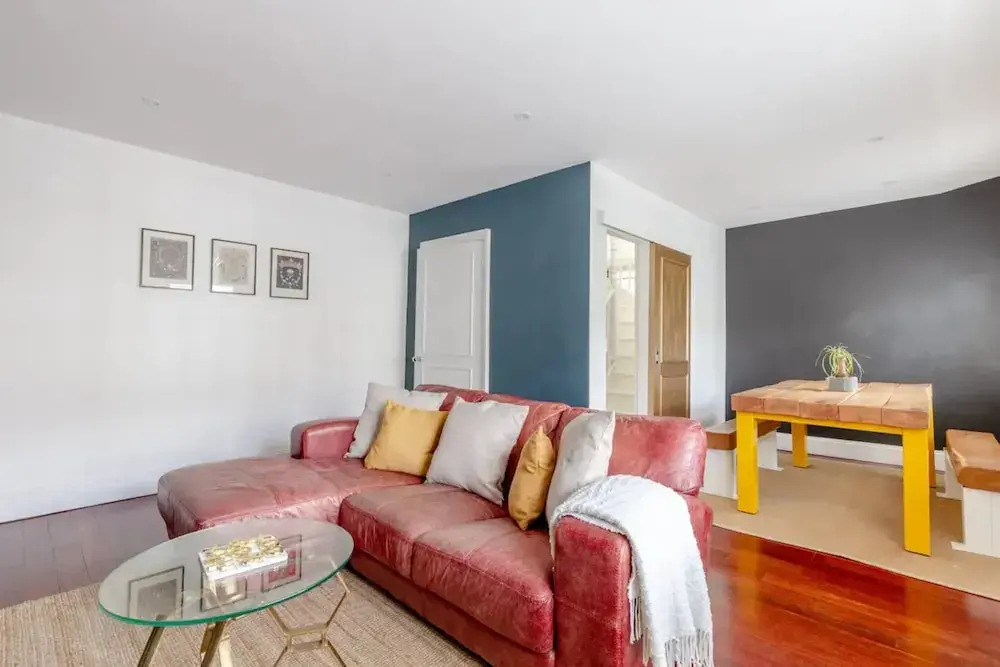 Stylish 2 Bedroom Apartment Beside Putney Station