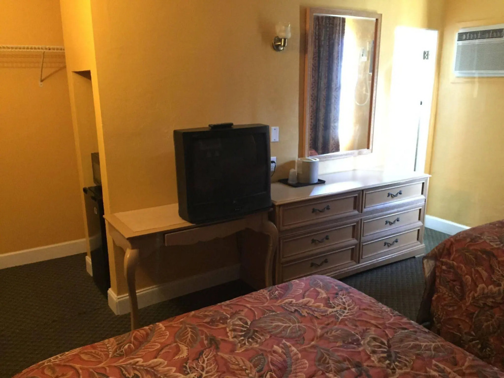 Shangri La Motel Ocala near Hwy 301