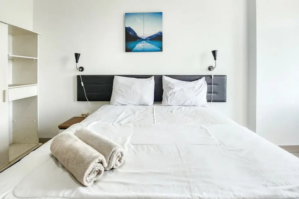 RedLiving Apartemen Enviro - Aurora Rooms