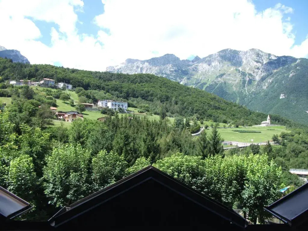 Hotel alle Rose Family inspired garden and spa
