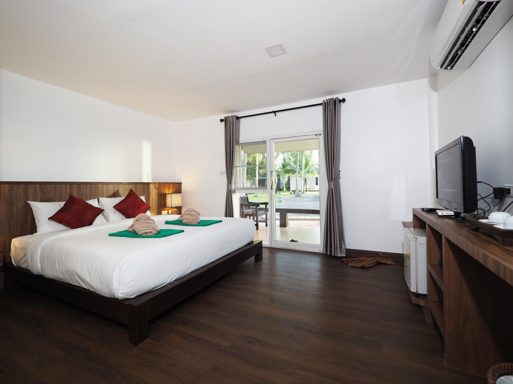 Отель Southern Lanta Resort