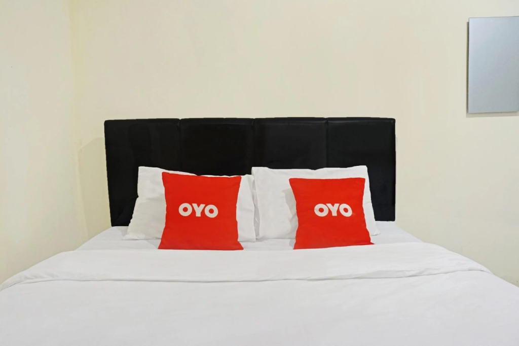 Super OYO 1868 J&b Room Pramuka