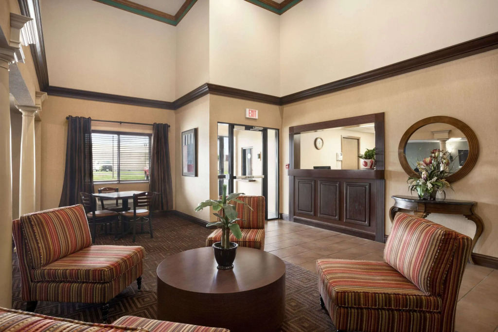 Super 8 by Wyndham Fairview Heights-St. Louis